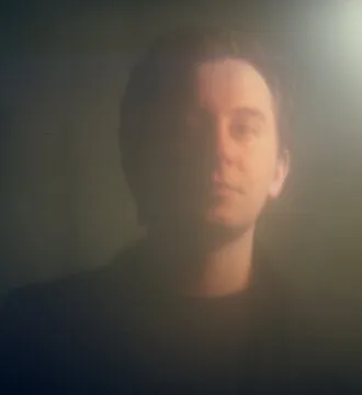 專注閱讀數據分析的使用者